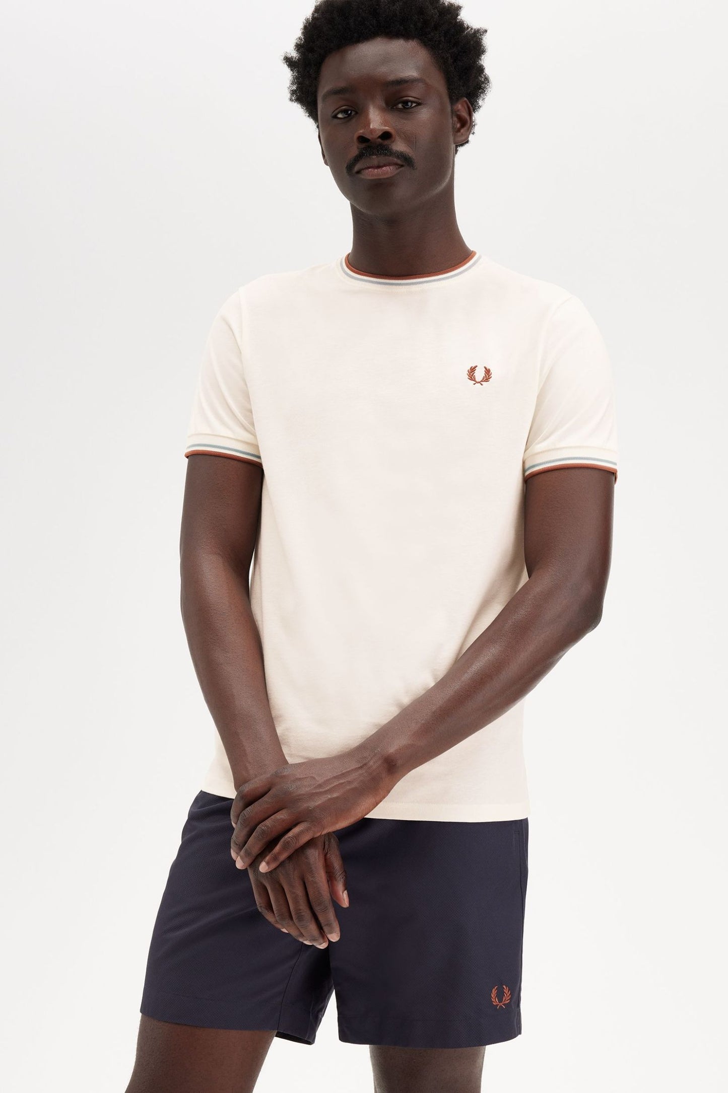 Fred Perry Twin Tipped T-Shirt Ecru / Silver Blue / Cinnamon