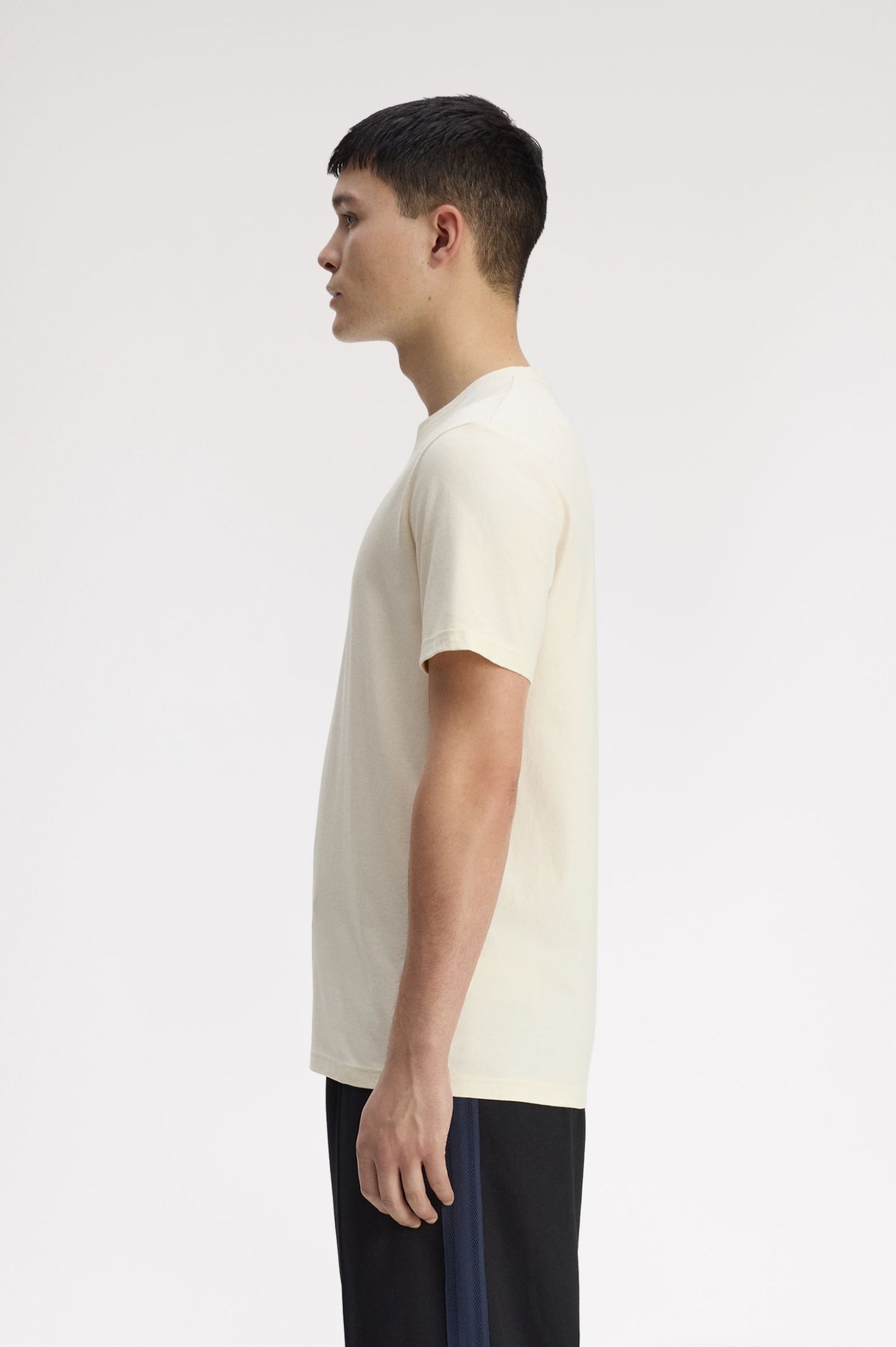 Fred Perry Outline Laurel Wreath T-Shirt Ecru