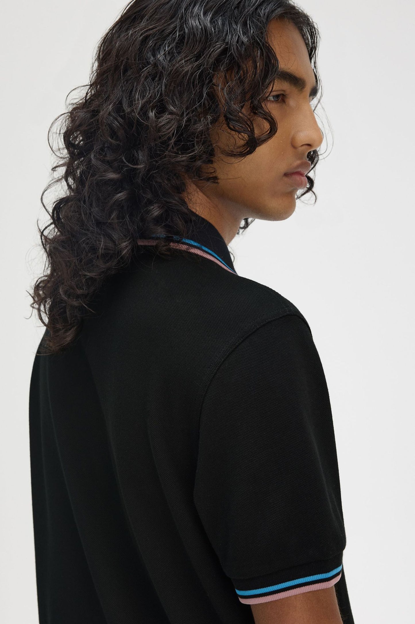 Fred Perry Polo M3600 Black / Court Blue / Dark Pink