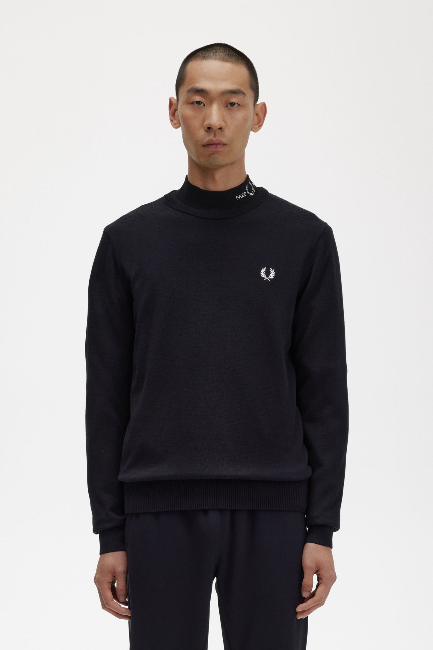 Fred Perry Graphic Laurel Wreath Jumper Black