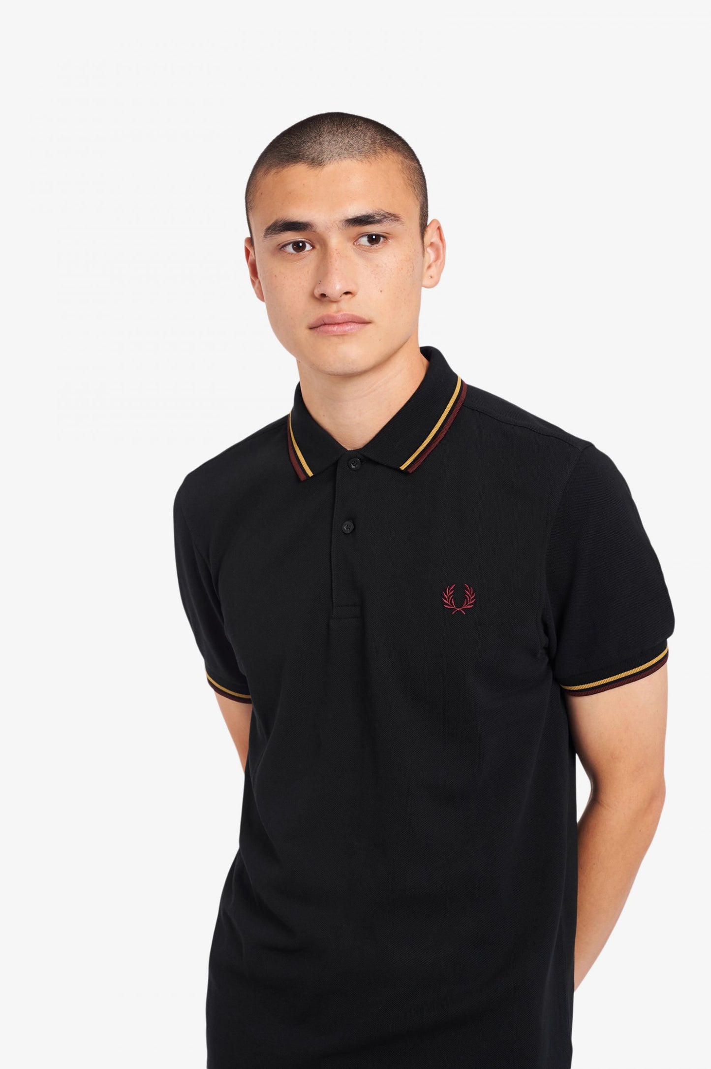 Fred Perry Polo M3600 Black / 1964 Gold / Aubergine