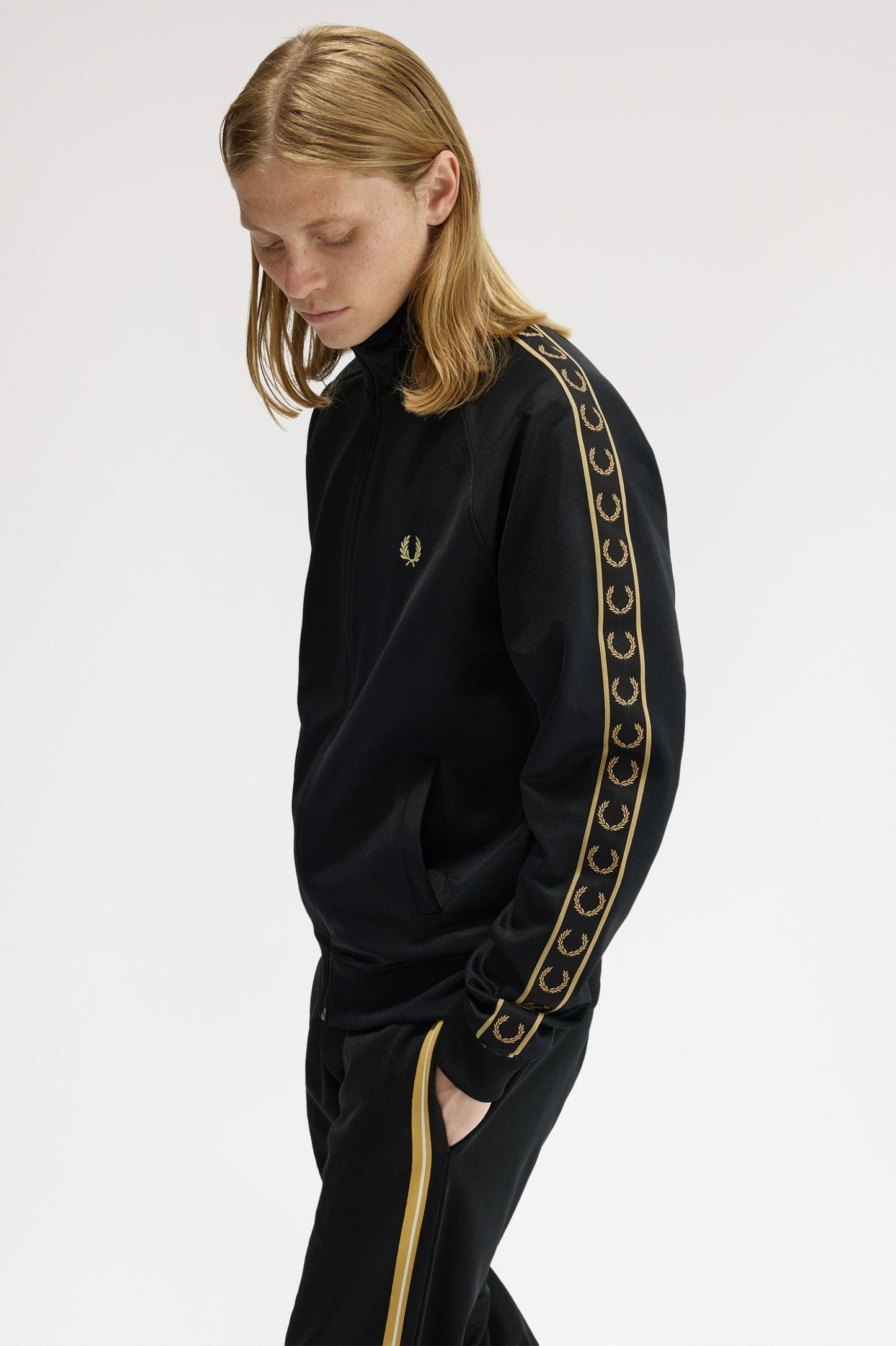 Fred Perry Contrast Tape Track Black / Champagne