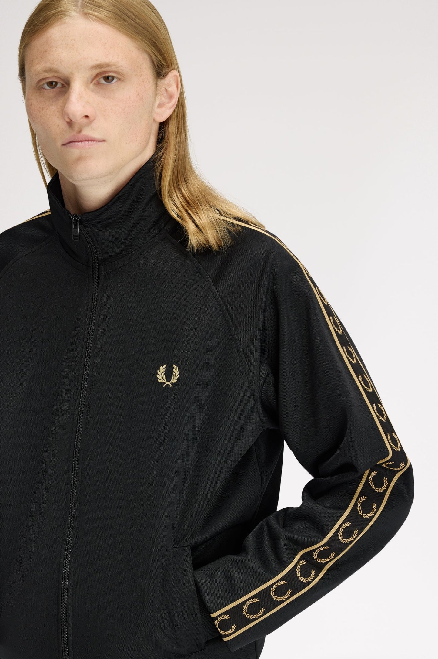 Fred Perry Contrast Tape Track Black / Champagne