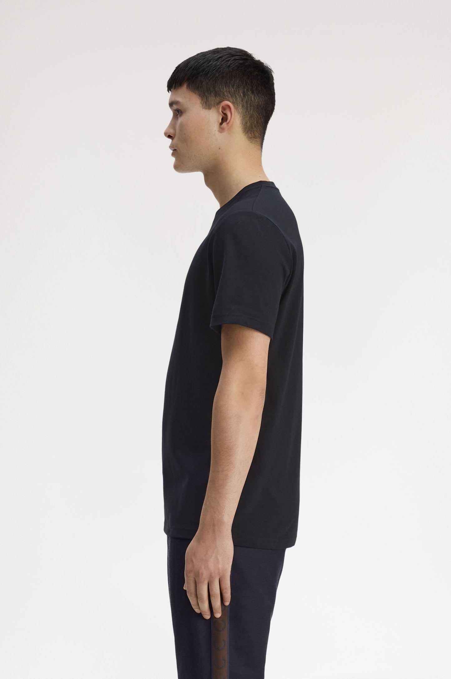 Fred Perry Outline Laurel Wreath T-Shirt Black