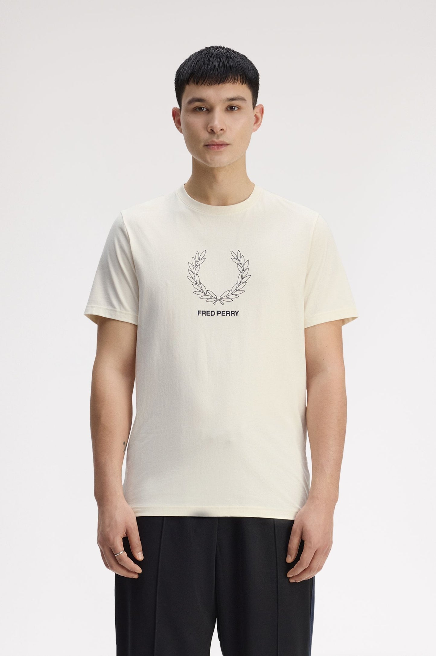 Fred Perry Outline Laurel Wreath T-Shirt Ecru