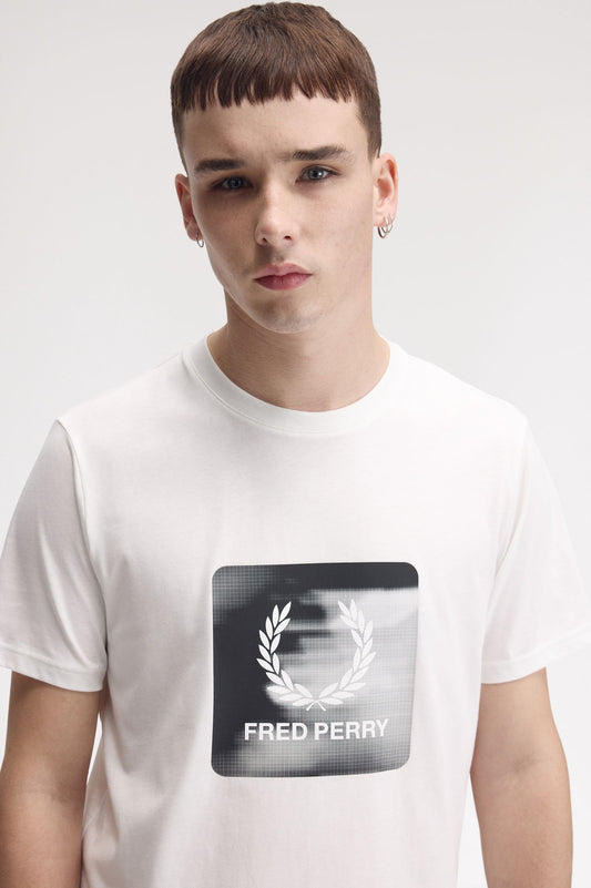 Fred Perry Laurel Wreath Digital T-Shirt Snow White