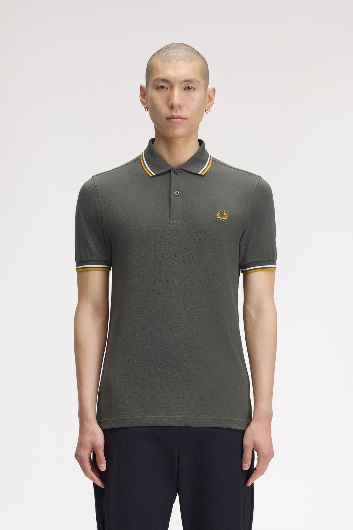 Fred Perry Polo M3600 Field Green / Ecru / Golden