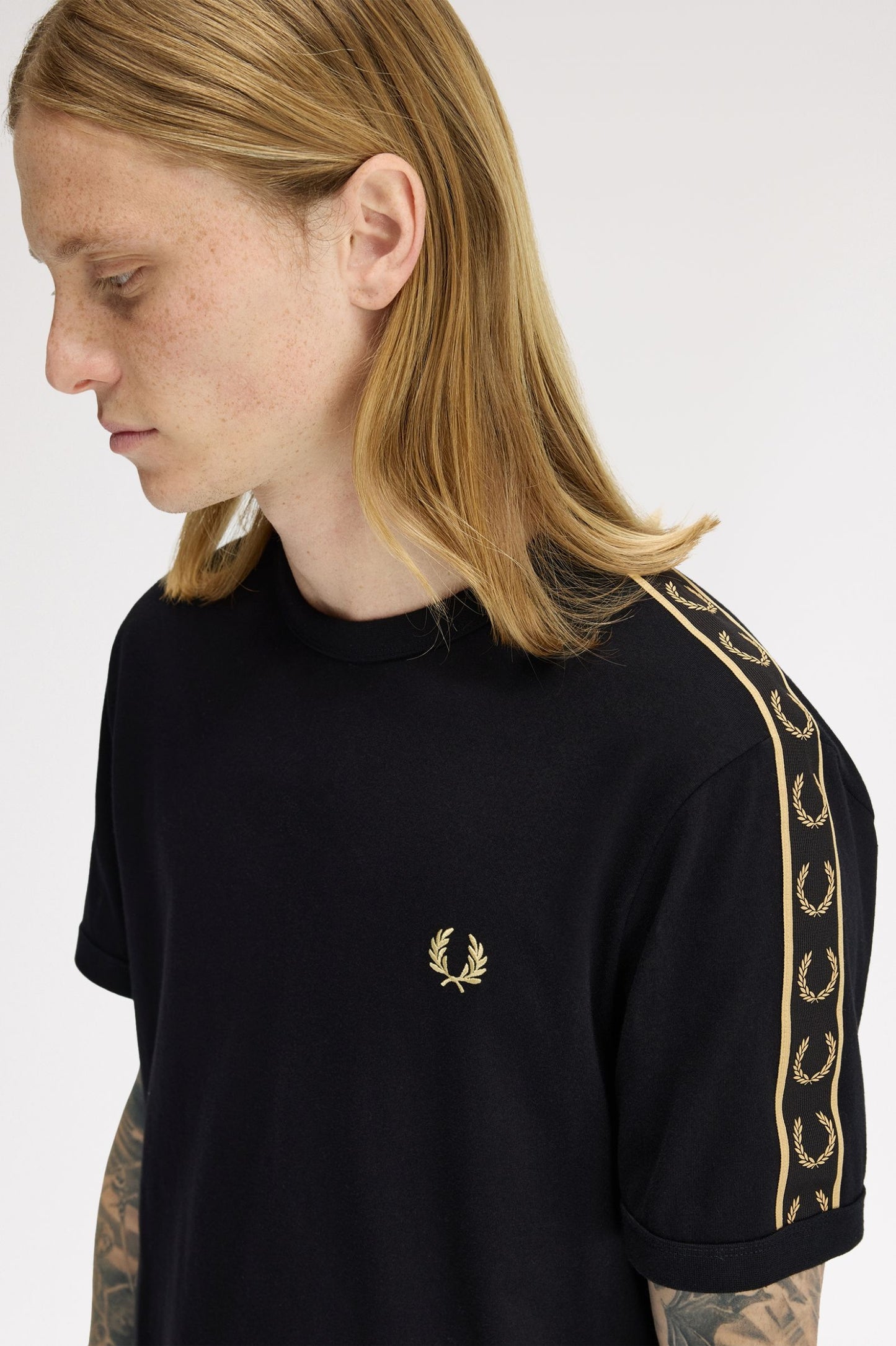 Fred Perry Contrast Tape Ringer T-Shirt Blacke / Champagne