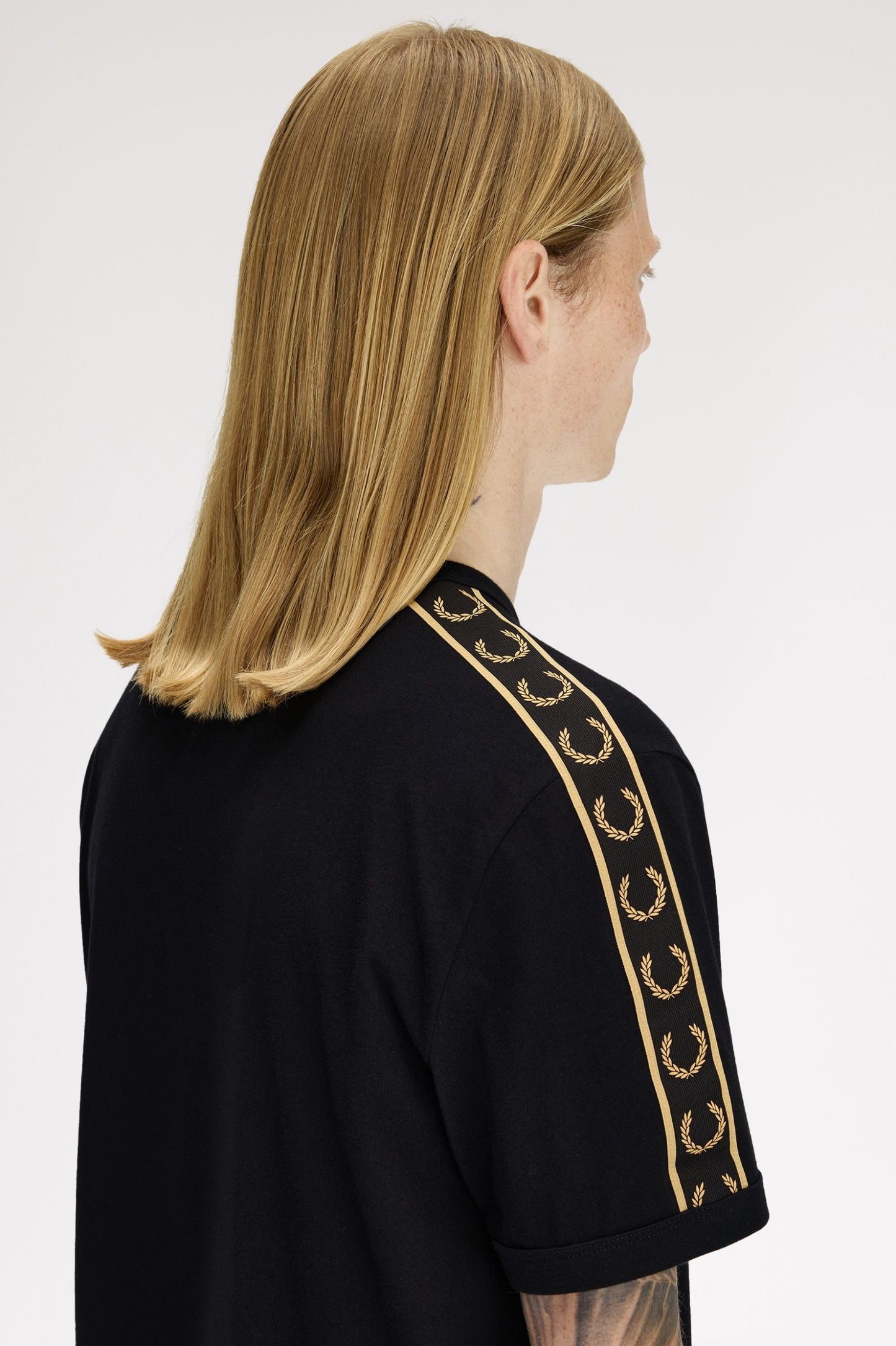 Fred Perry Contrast Tape Ringer T-Shirt Blacke / Champagne