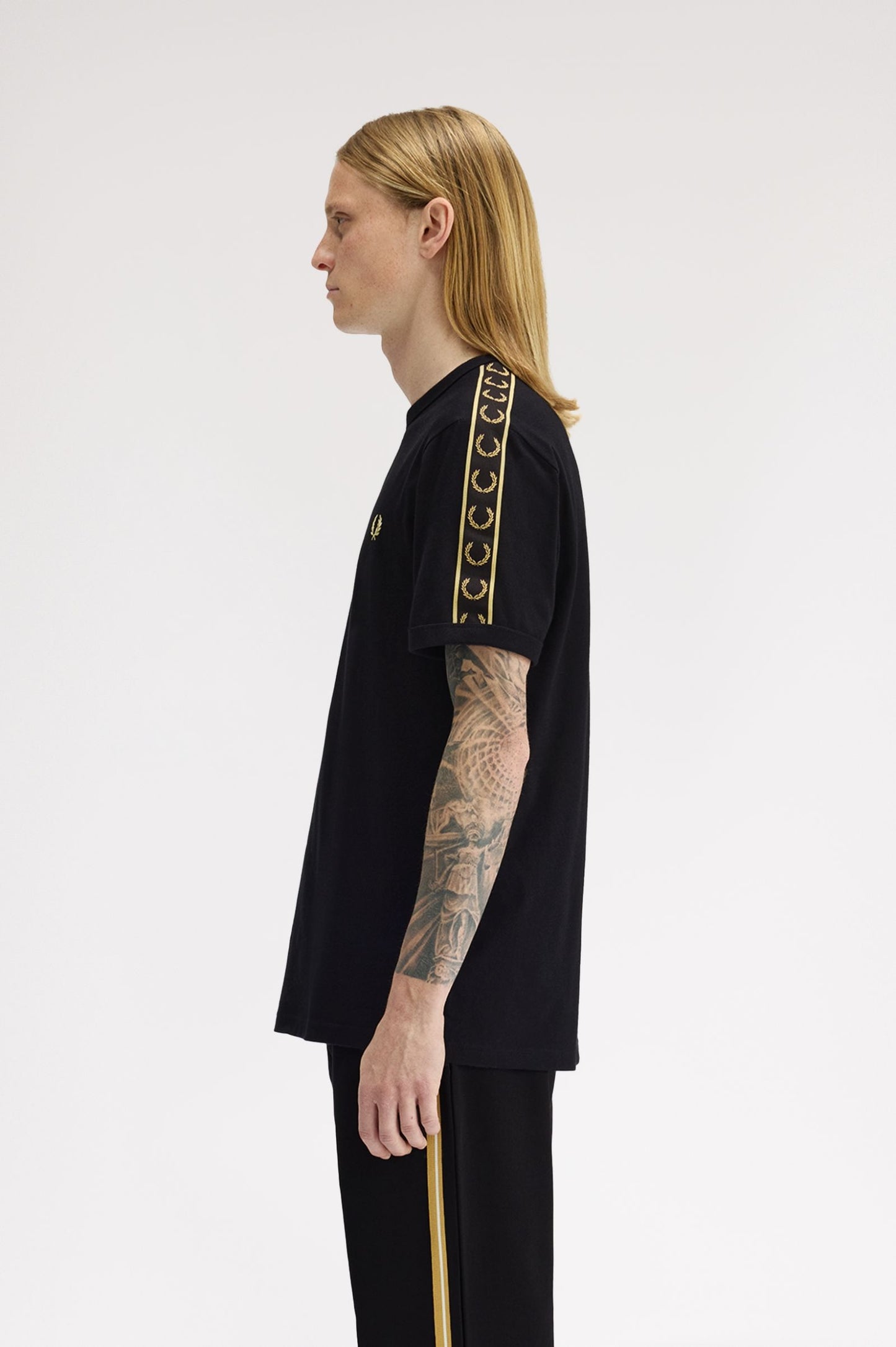Fred Perry Contrast Tape Ringer T-Shirt Blacke / Champagne